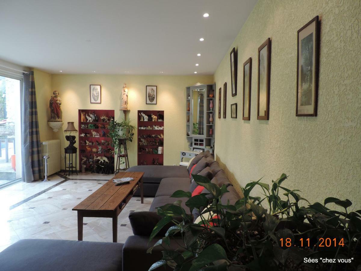 Bed and Breakfast Sees Chez Vous Экстерьер фото